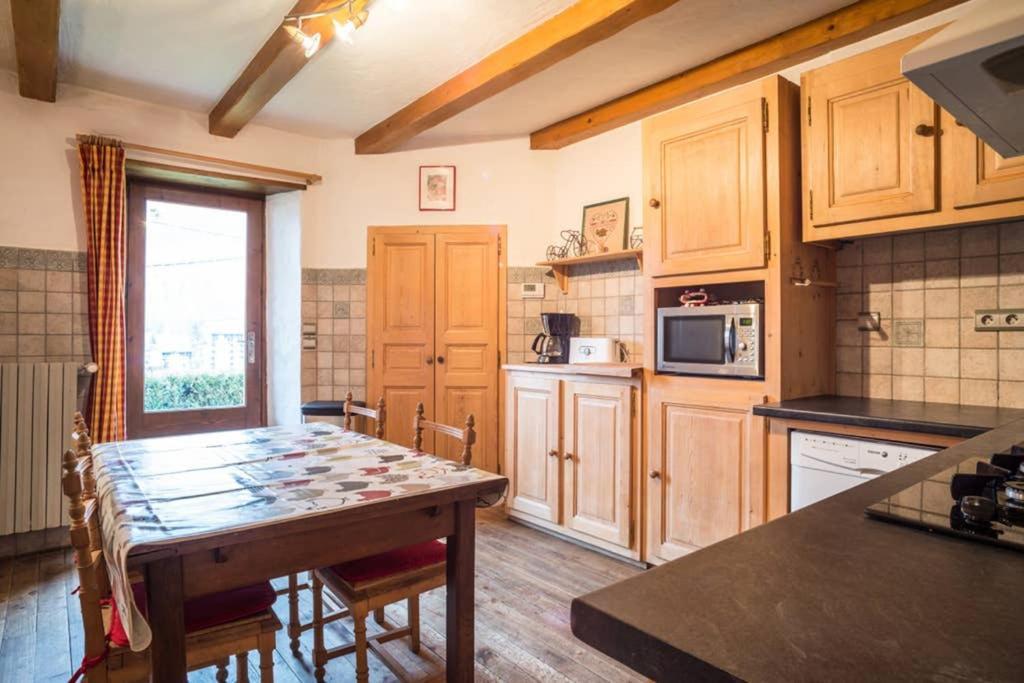 Appartement Spacieux Proche Des Telecabines Et Du Centre Ville Avec Jardin Prive 생제르베레뱅 외부 사진